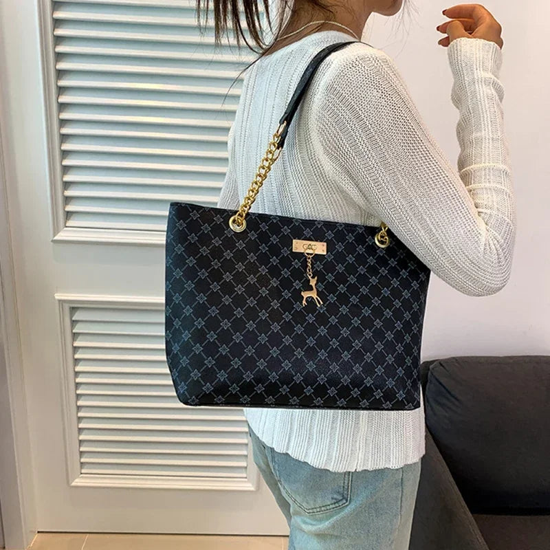 Women Luxury Design New Presbyopic Handbag Large Capacity Handbag Fashion Printing Shoulder Bag Trendy Shopping Bag with pendant