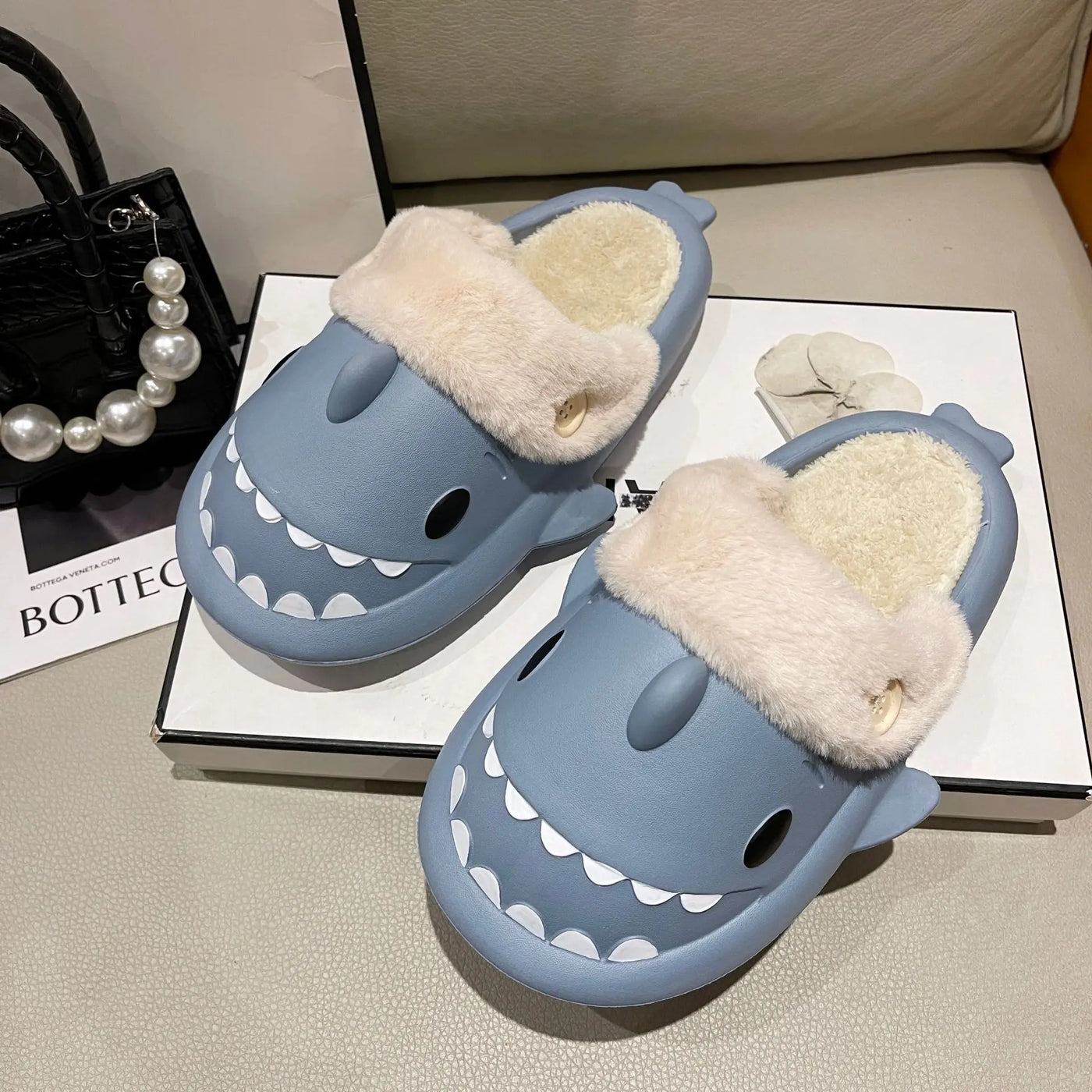Winter Shark Slippers Woman Cotton Waterproof Sandals Indoor Non-slip Slides Plush Home Warm Couple Shark Flip Flops Flat Shoe