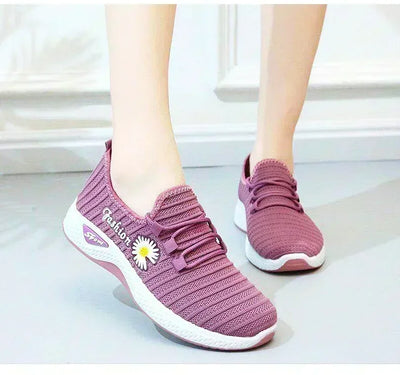 Fashionable Sports Shoes for Women, Thick and Breathable Soft Soled Mesh, Lightweight Casual Shoes, Trendy Coconut Shoes