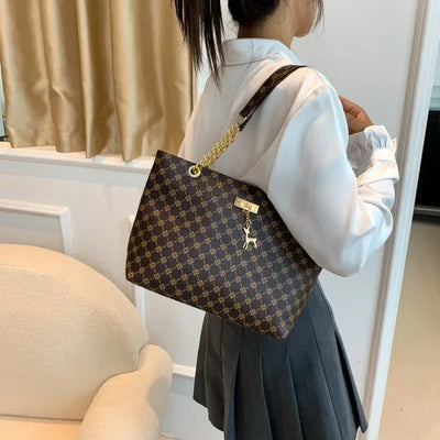 Women Luxury Design New Presbyopic Handbag Large Capacity Handbag Fashion Printing Shoulder Bag Trendy Shopping Bag with pendant