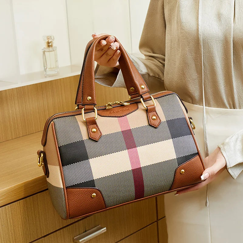 Women's Bag Tote Bag Light Luxury Shoulder Bag Large Capacity Handbag Casual Fashion Versatile Commuter Large Bag Brand Niche High-End 2025 New Handbag Casual Bag