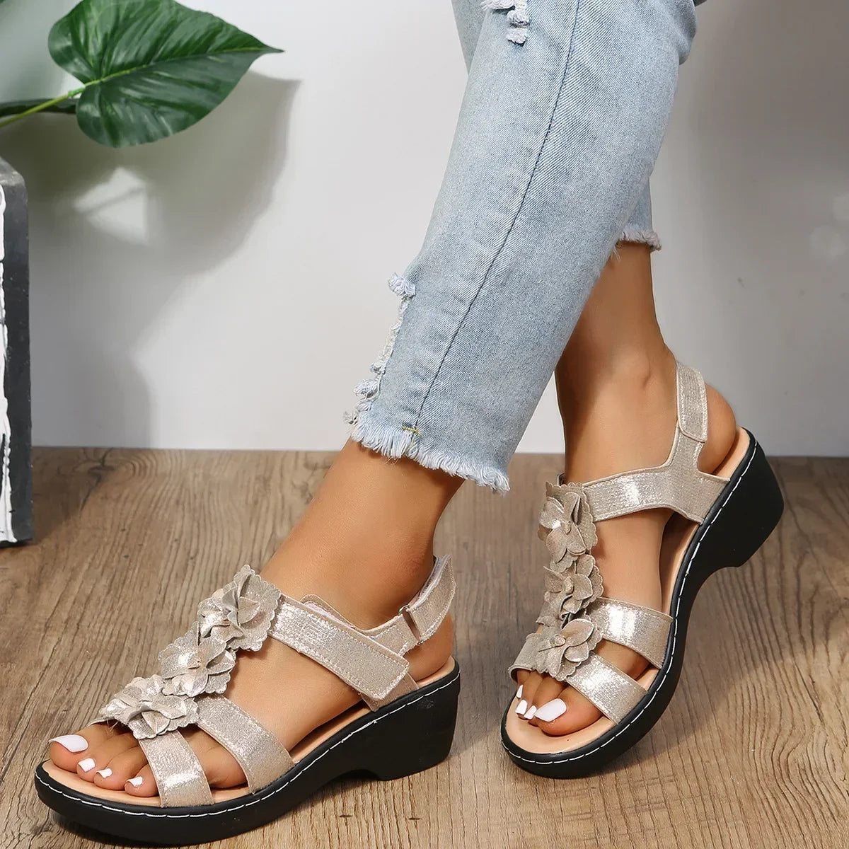 Shoes for Women's Summer  Fashion Flower Round Toe Sandals Women Platform Wedge Sandals Women Roman Comfort Sandalias